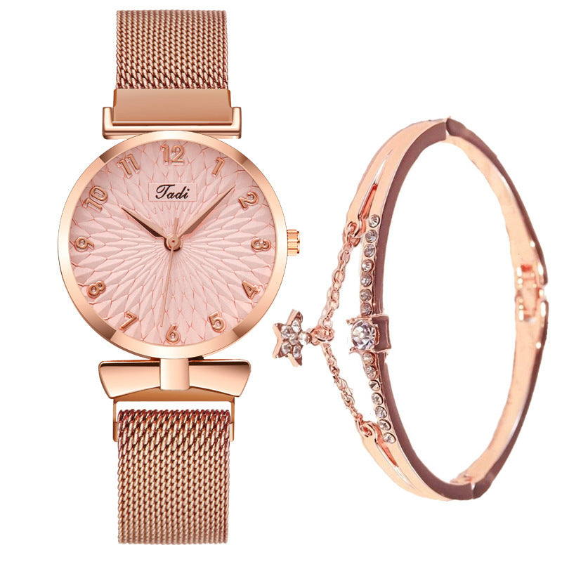 Suit Women's Quartz Watch With Bracelet